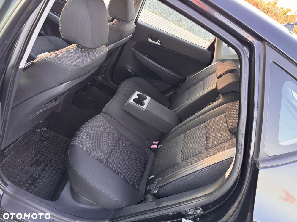 Hyundai i30 1.6 CRDi Premium - 14