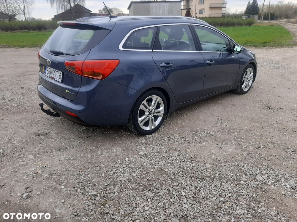 Kia Ceed 1.6 GDI ISG Platinum Edition - 2