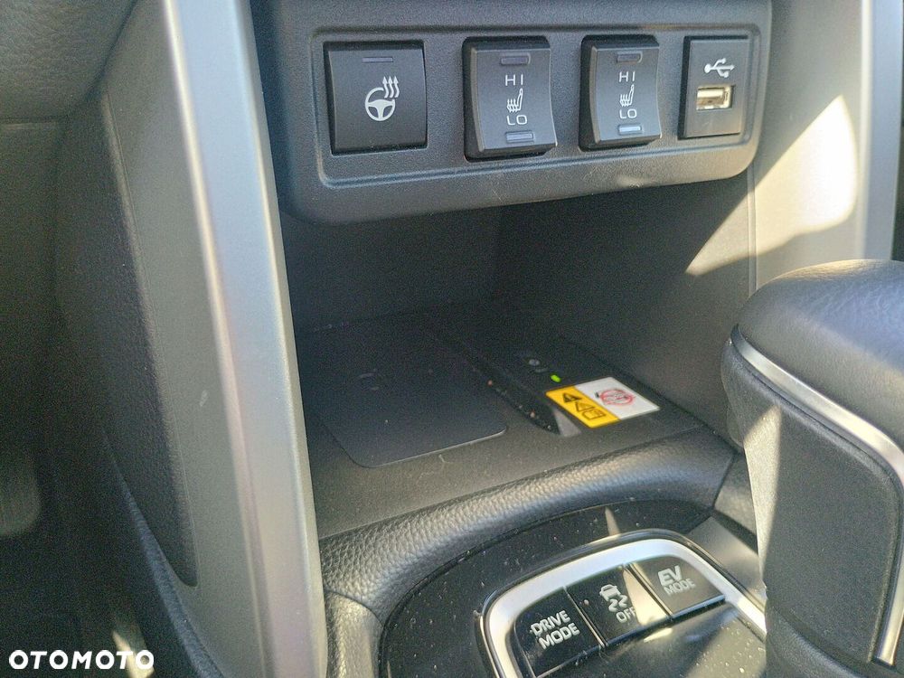 Toyota Corolla Cross 2.0 Hybrid Executive AWD - 22