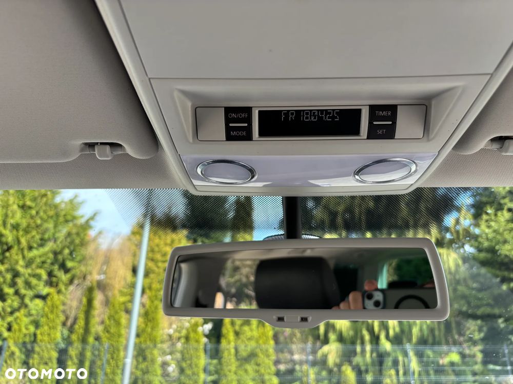 Volkswagen Multivan - 14