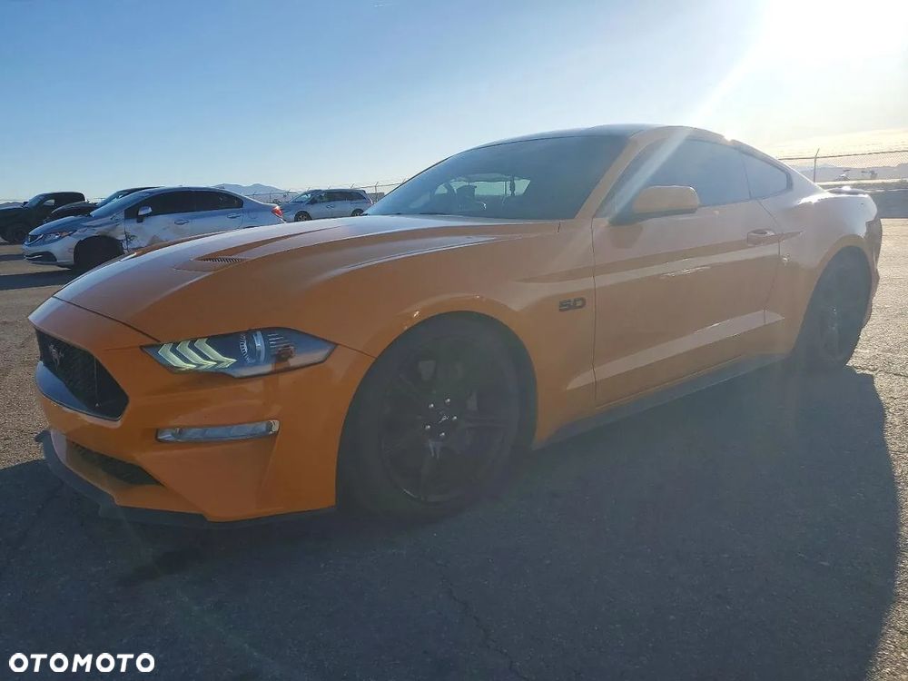 Ford Mustang 5.0 V8 GT - 2