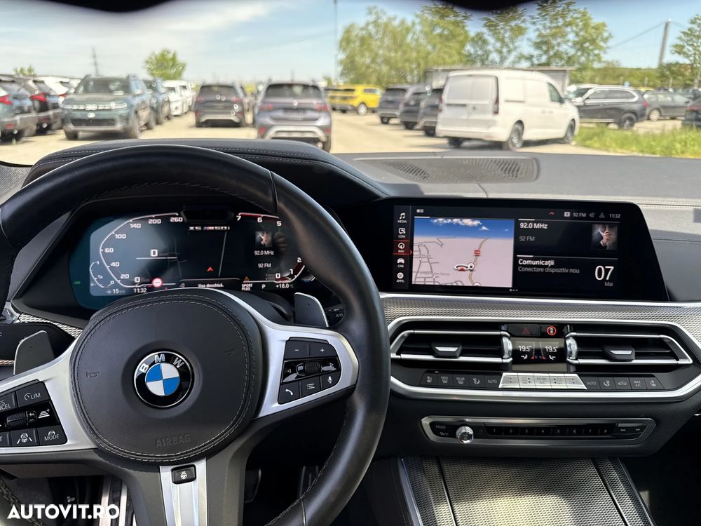 BMW X5 M M50i - 11