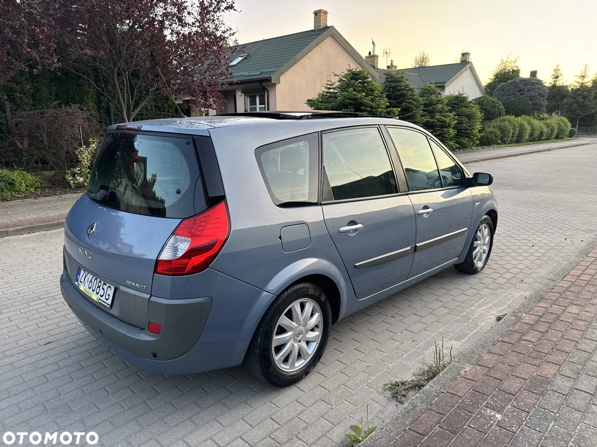 Renault Scenic 2.0 16V Luxe Privilege - 4