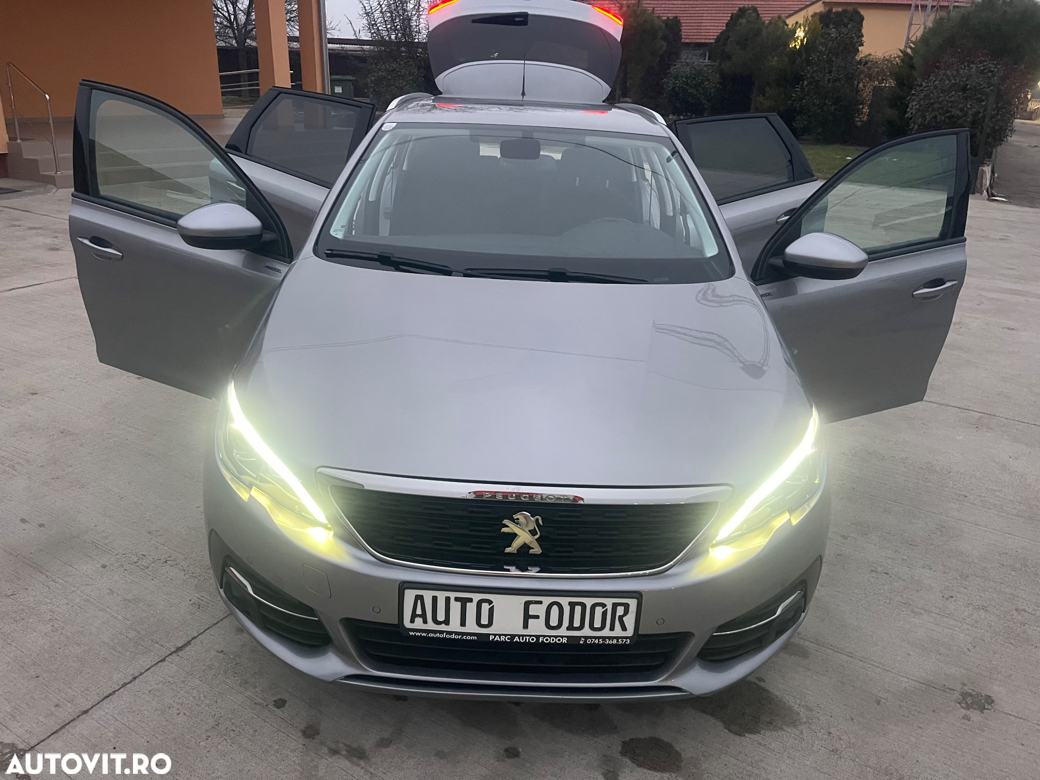 Peugeot 308 BlueHDi FAP 130 Stop & Start Allure Pack - 24