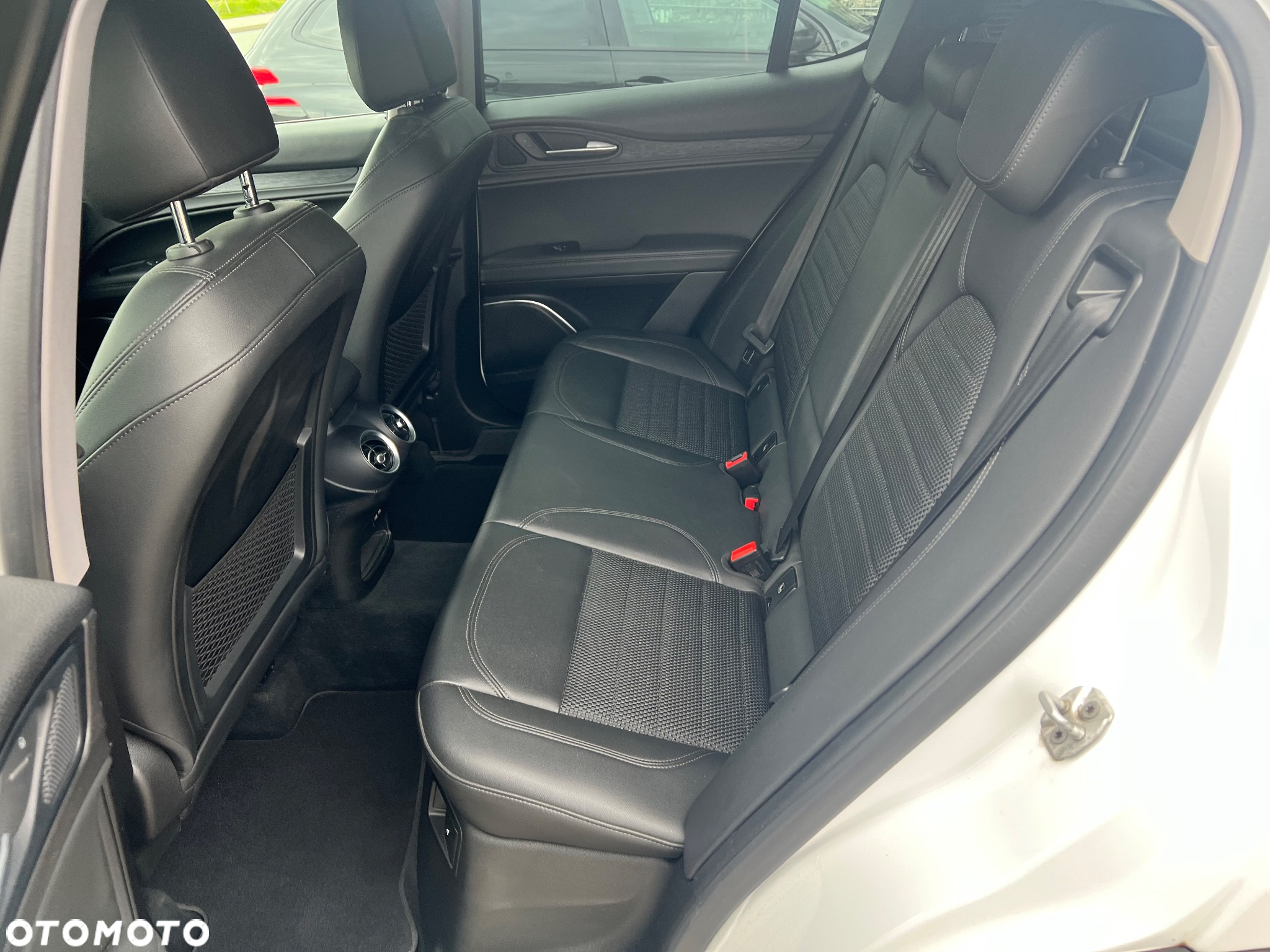 Alfa Romeo Stelvio 2.2 Diesel 16V AT8 Q4 Lusso - 28