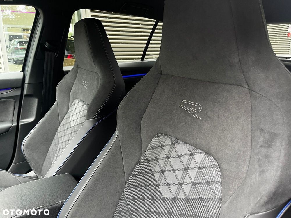 Volkswagen Golf 1.5 eTSI mHEV R-Line Plus DSG - 14