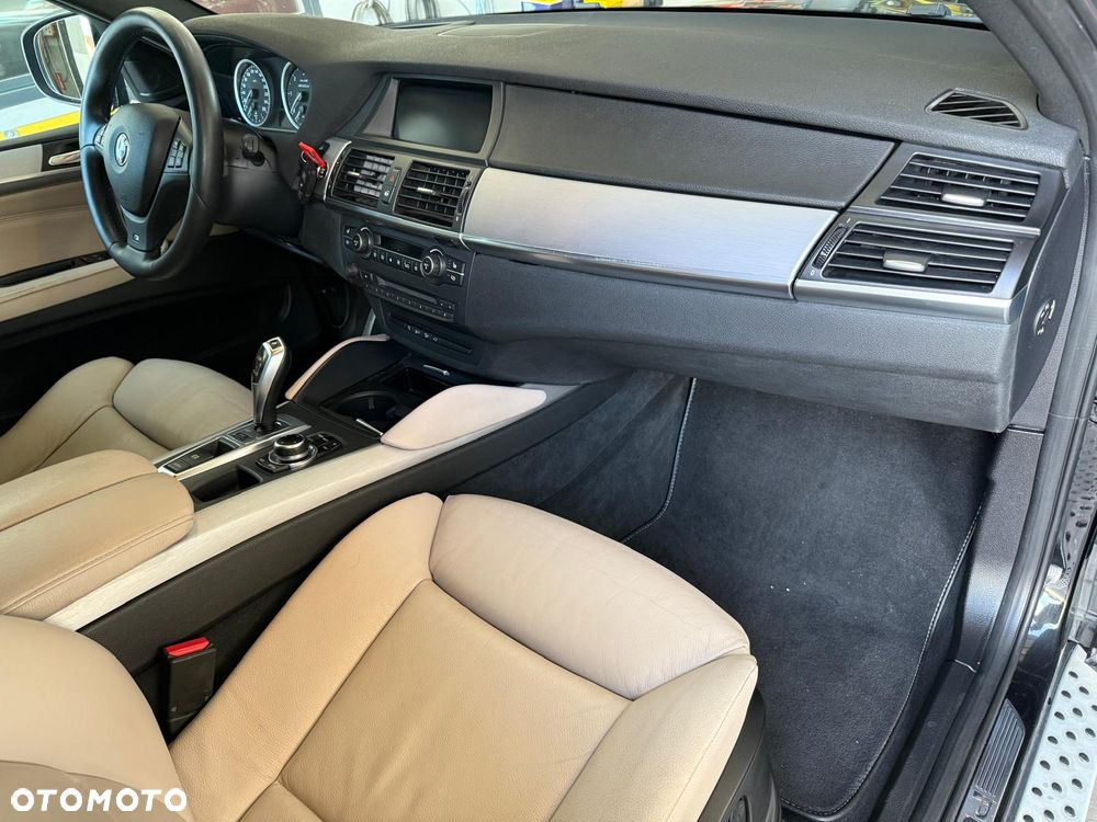 BMW X6 - 13