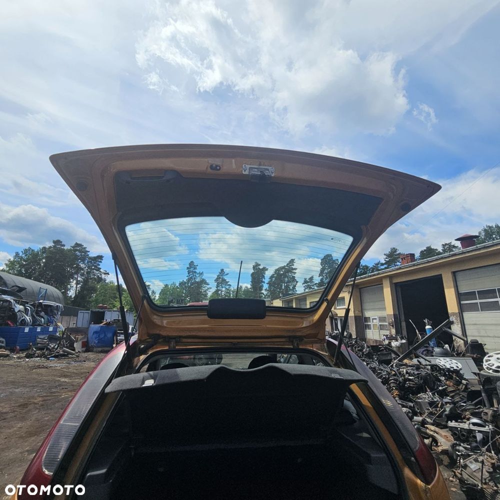OPEL CORSA - C 1,0 KAT 1,0 B 44 kW / 60 KM (kod lak: Z40E) POJAZD NA CZĘŚCI - 11