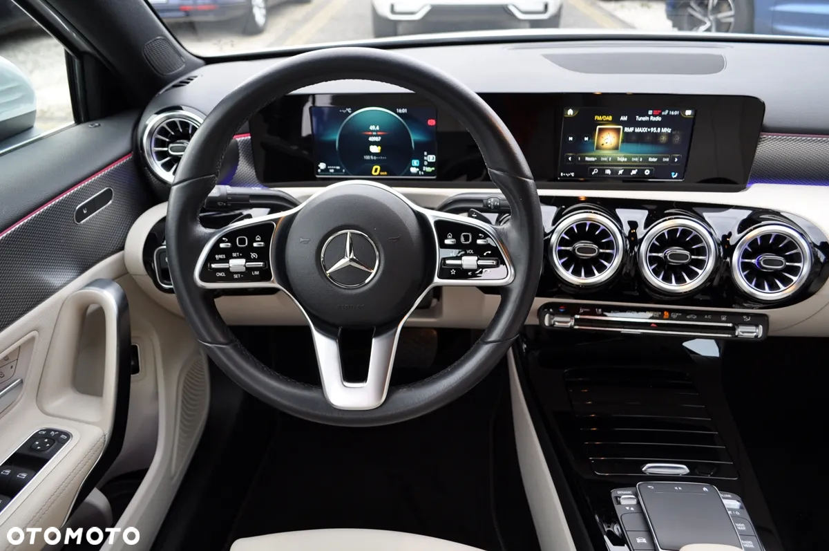 Mercedes-Benz Klasa A 250 e PHEV Progressive 8G-DCT - 17