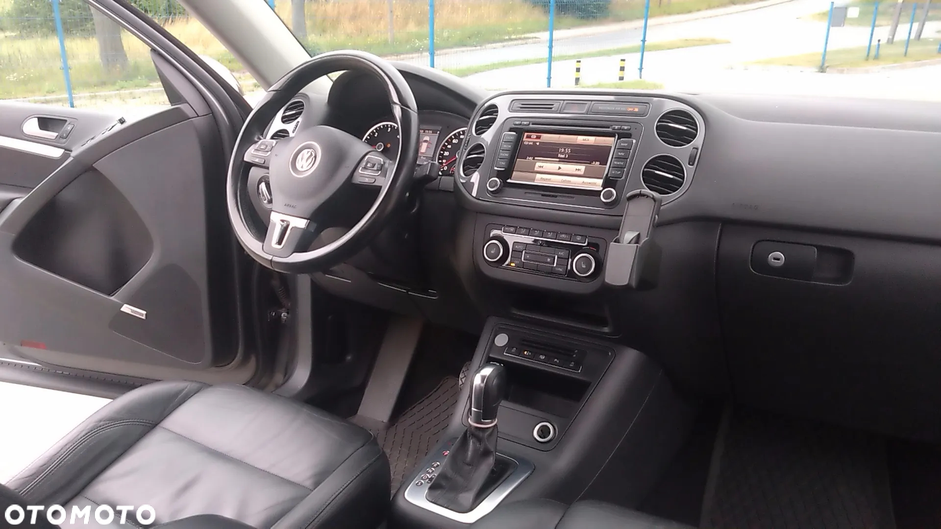 Volkswagen Tiguan - 19