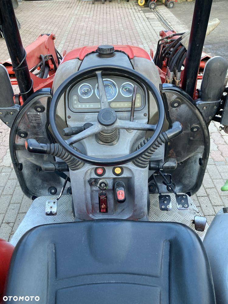 Massey Ferguson MF 2415 - 7