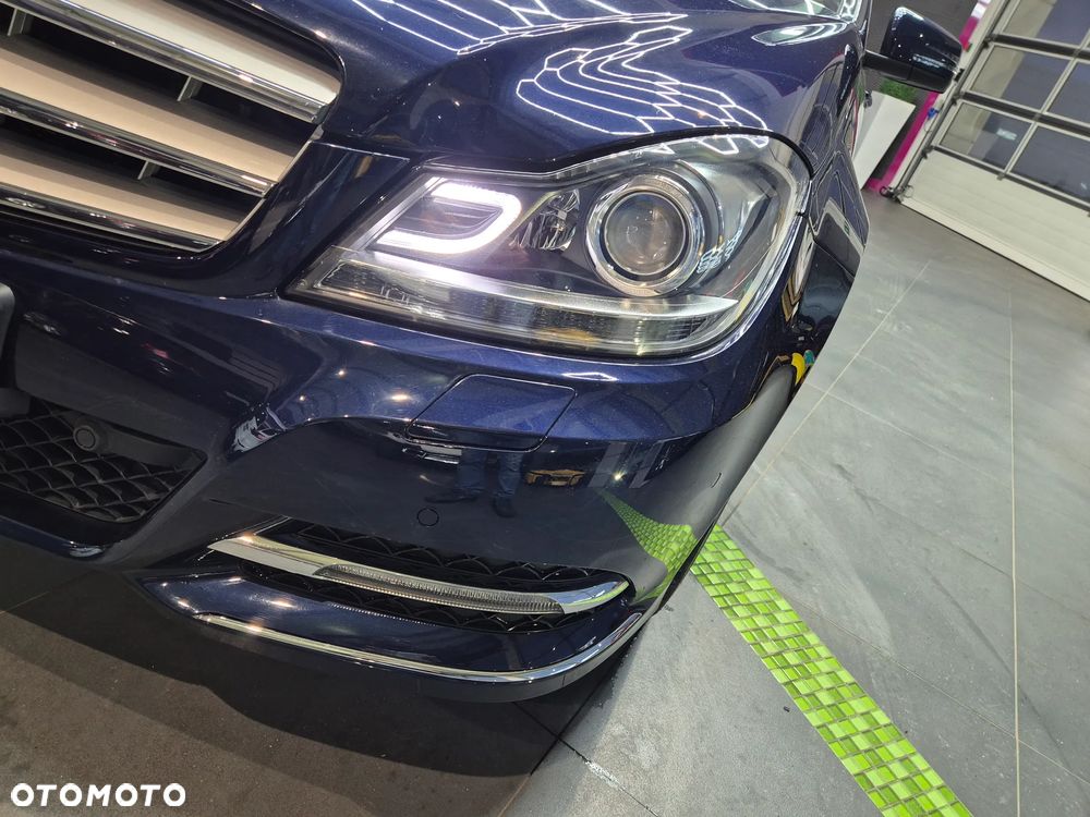 Mercedes-Benz Klasa C 200 T CGI Automatik BlueEFFICIENCY Avantgarde - 14