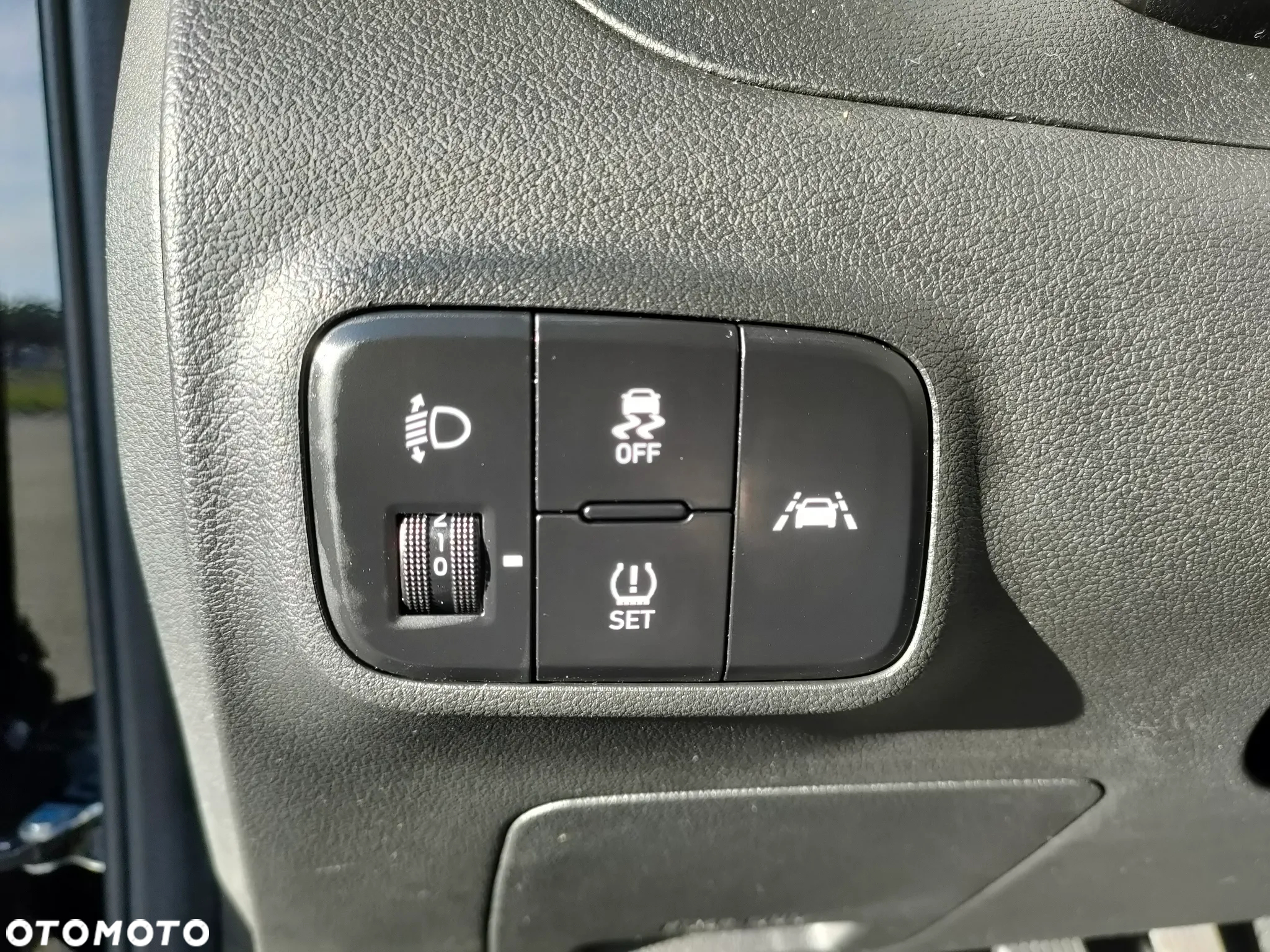 Hyundai i10 1.0 EDITION 30+ - 13