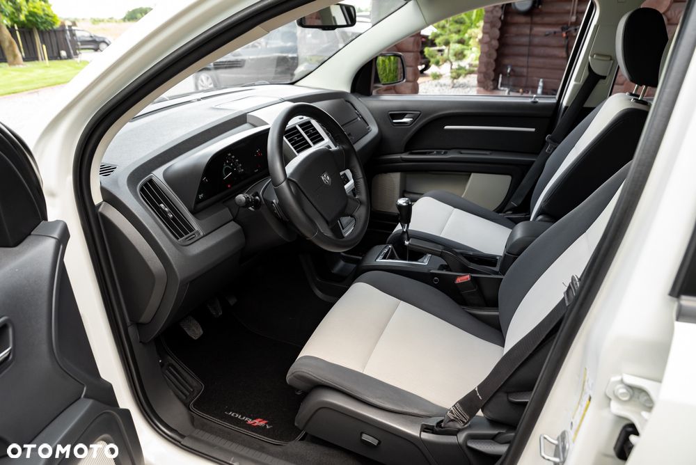Dodge Journey 2.4 SXT - 16