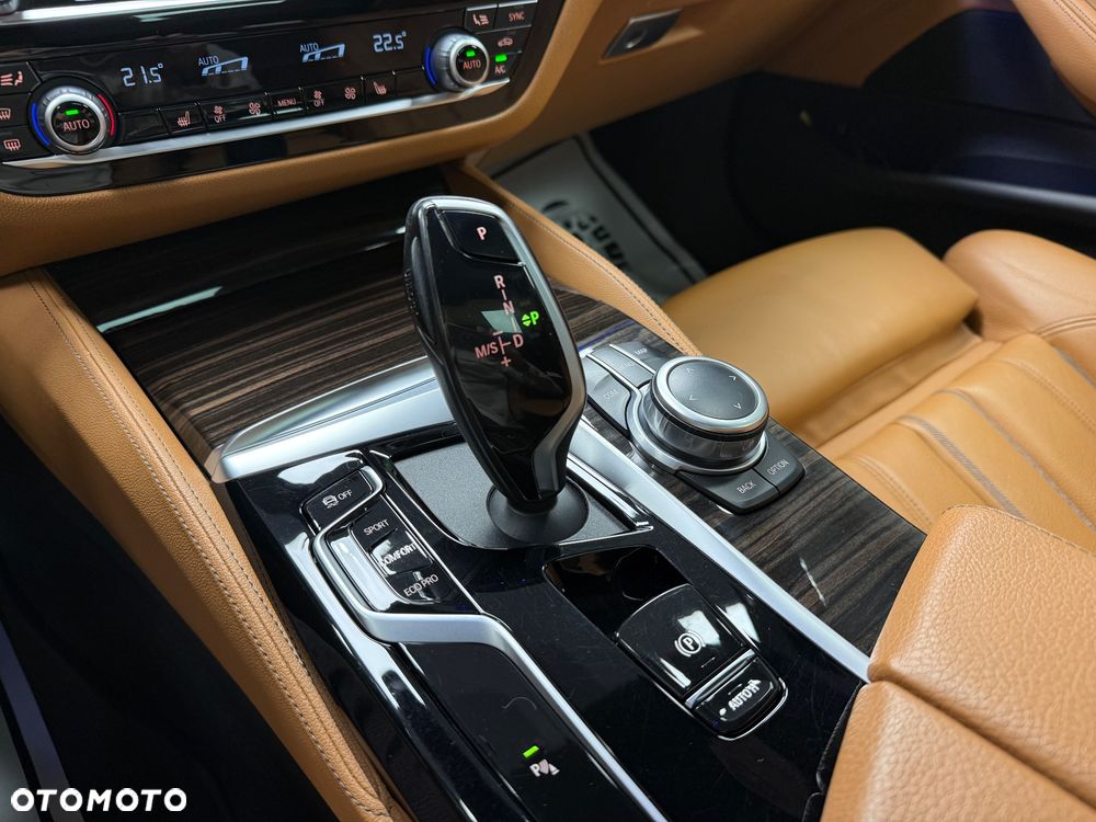 BMW Seria 5 520d M Sport sport - 14