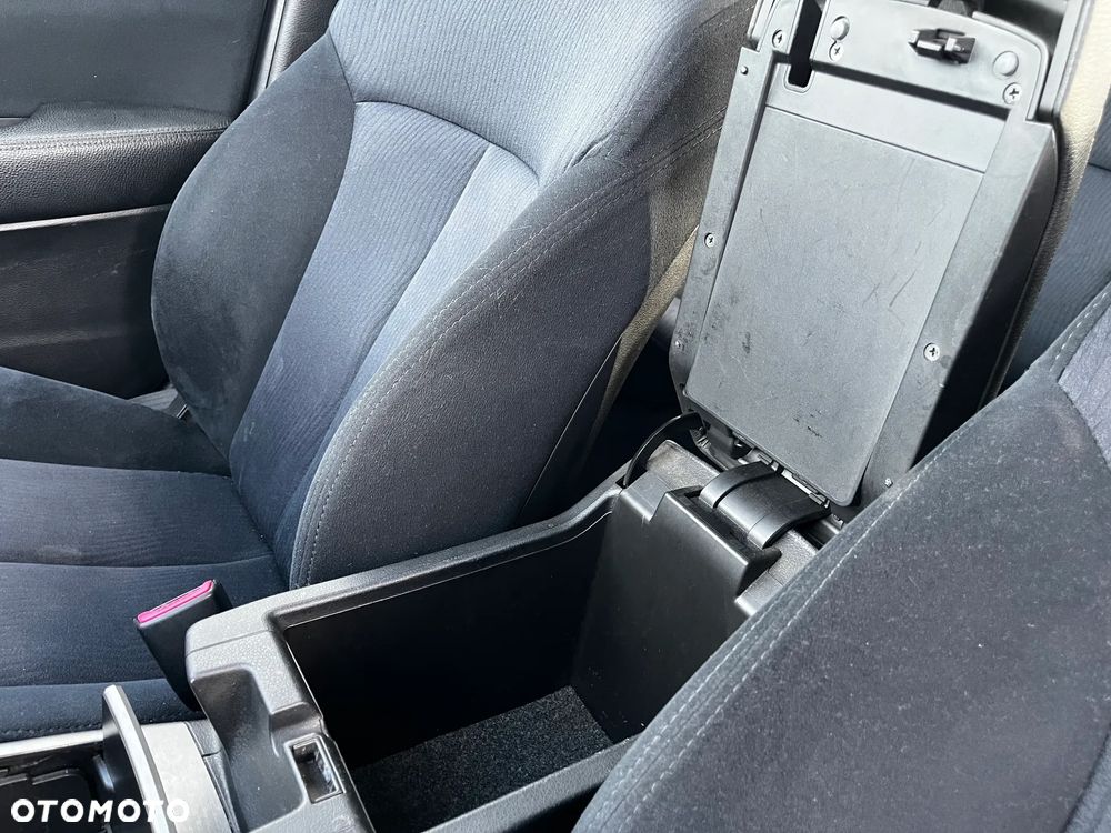 Subaru Legacy - 35