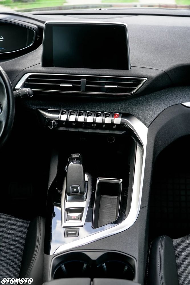 Peugeot 3008 1.5 BlueHDi Allure S&S EAT8 - 23