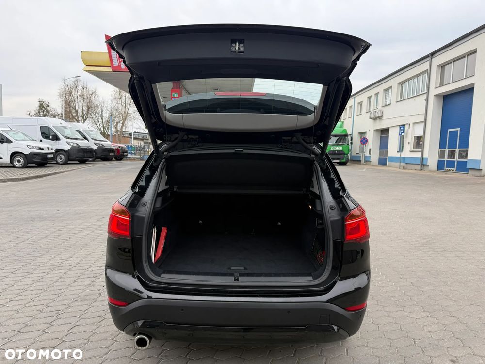 BMW X1 sDrive18i - 8