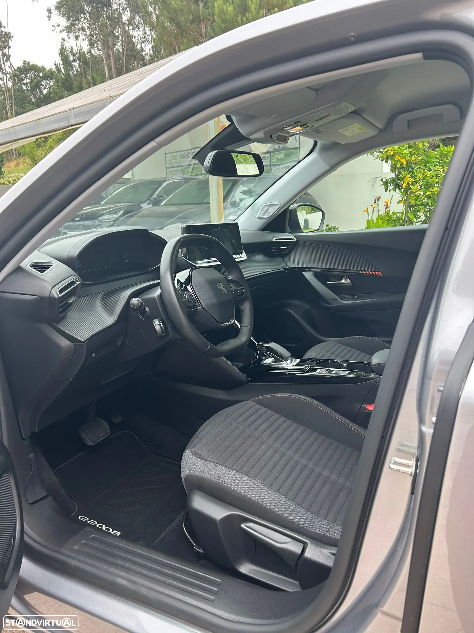 Peugeot e-2008 50 kWh Active Pack - 11