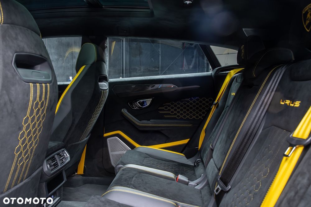 Lamborghini Urus - 25
