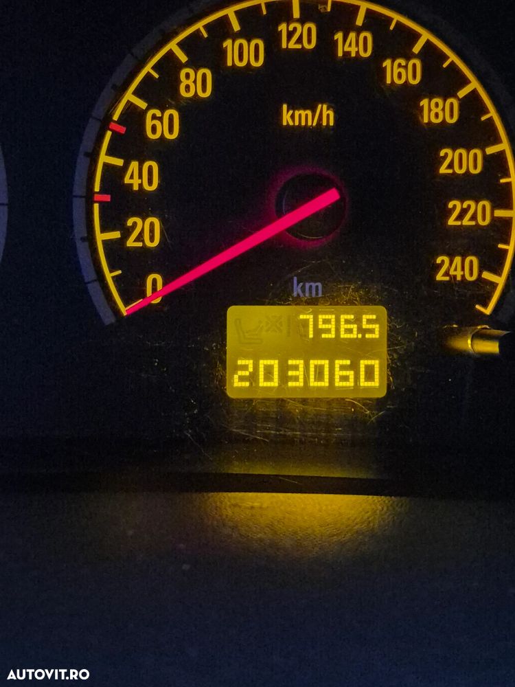 Opel Vectra 1.9 CDTI Essentia - 6