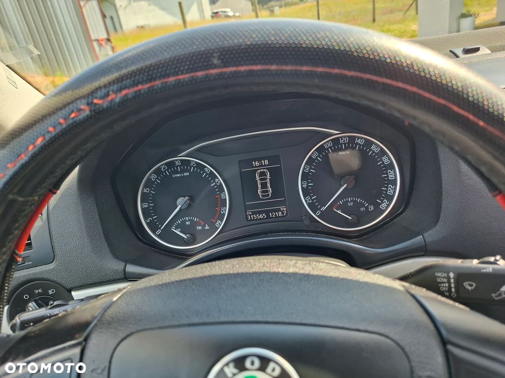 Skoda Octavia 1.6 TDI Ambiente - 10