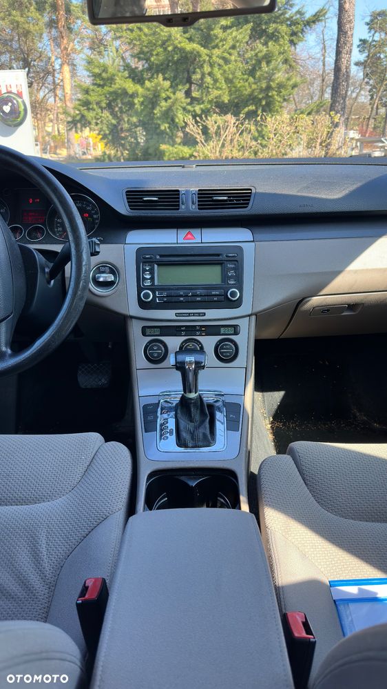 Volkswagen Passat 2.0 TDI DPF DSG Comfortline - 16