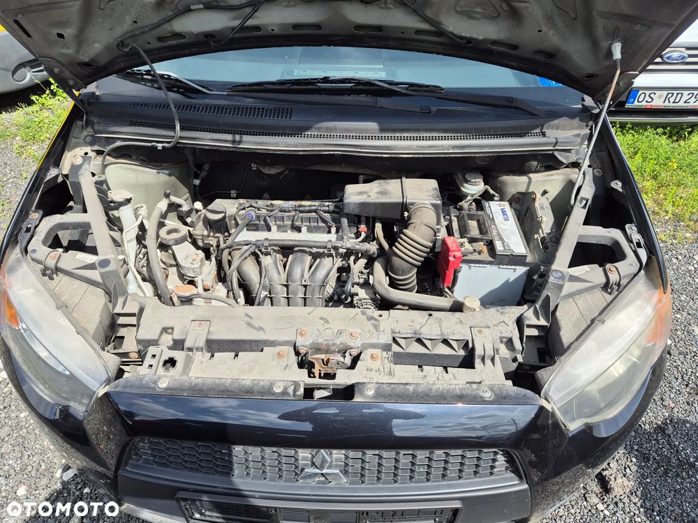 Mitsubishi Colt - 8