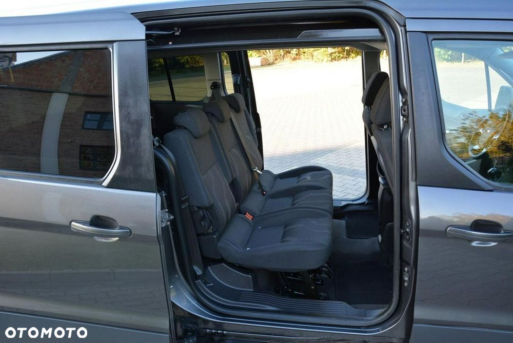 Ford Tourneo Connect Grand - 15
