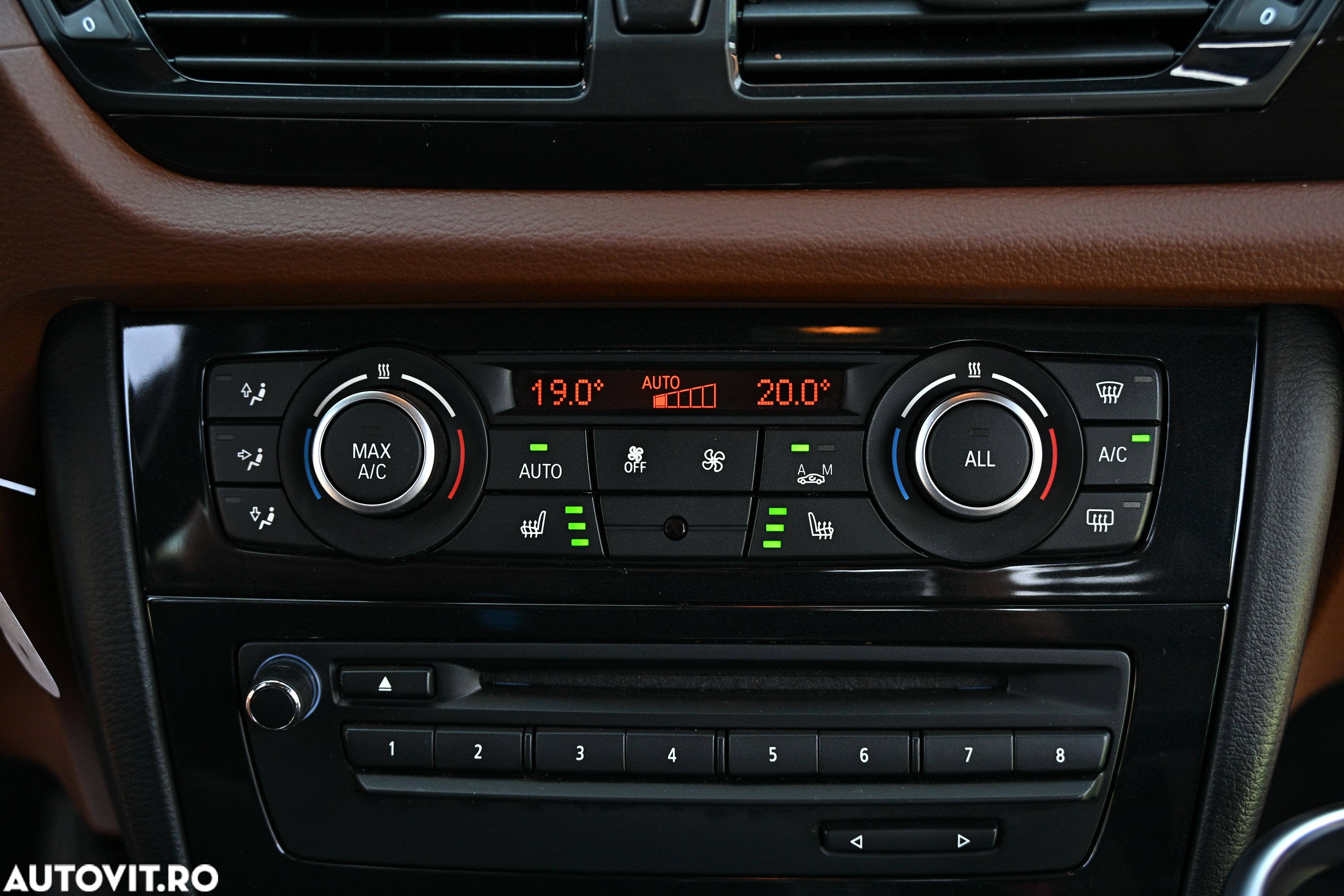 BMW X1 xDrive20d xLine - 12