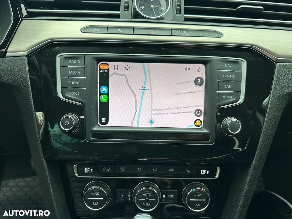 Volkswagen Passat Variant 2.0 TDI SCR DSG Highline - 17