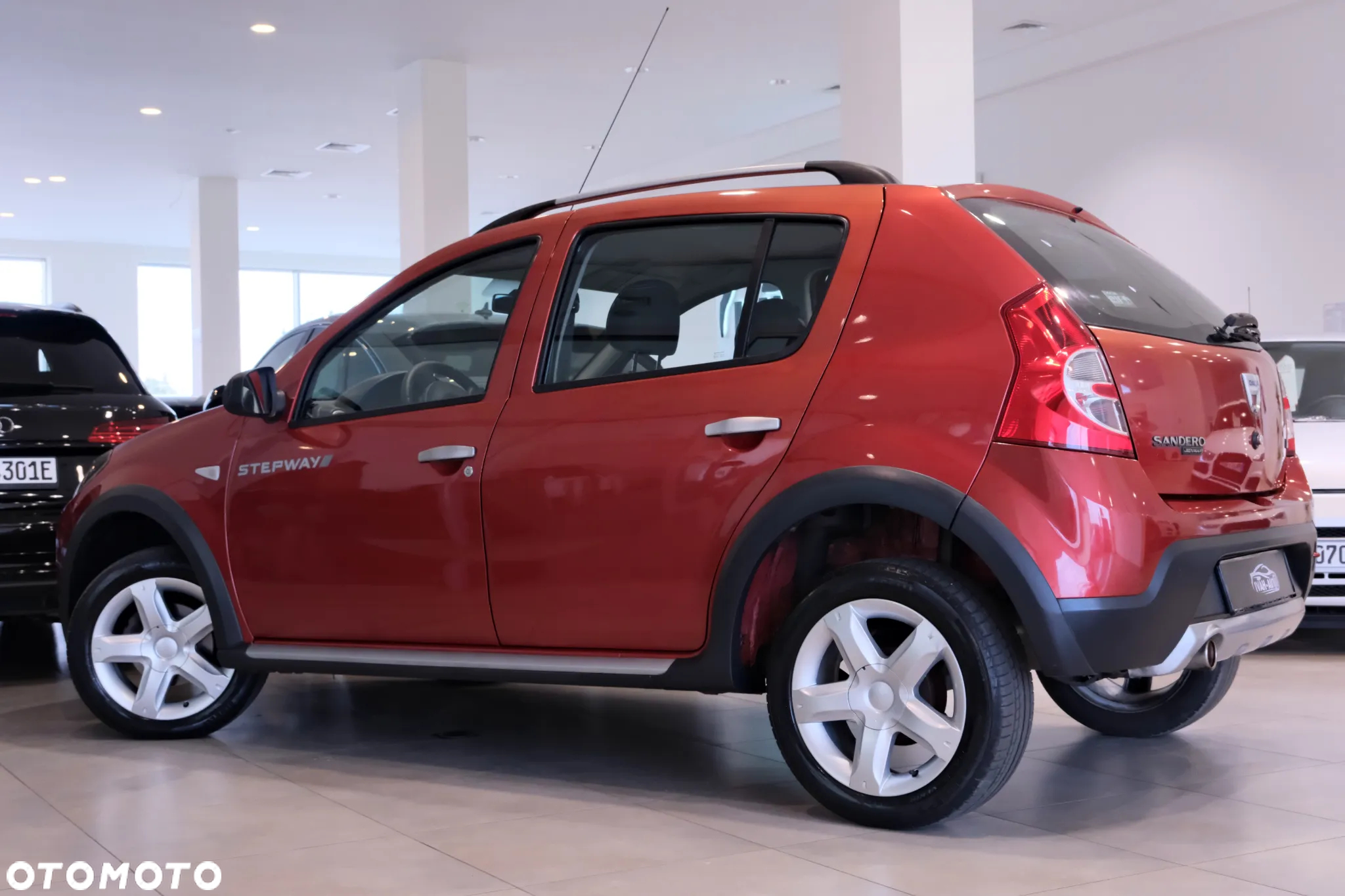 Dacia Sandero 1.6 MPI Laureate - 8
