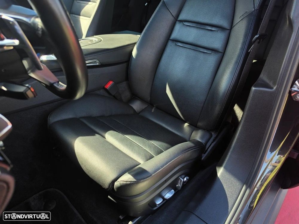 Porsche Panamera 4 E-Hybrid - 11