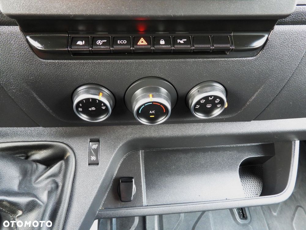 Renault MASTER FURGON BRYGADÓWKA 7 MIEJSC TEMPOMAT LEDY KLIMATYZACJA  145KM - 29