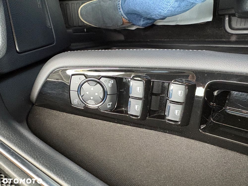 Ford S-Max - 22