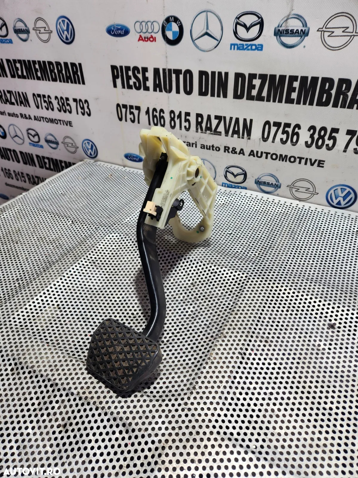 Pedala Frana Cutie Automata Bmw Seria 4 F32 F33 F36 Volan Stanga Motor N47D20D Dezmembrez Bmw Seria - 3