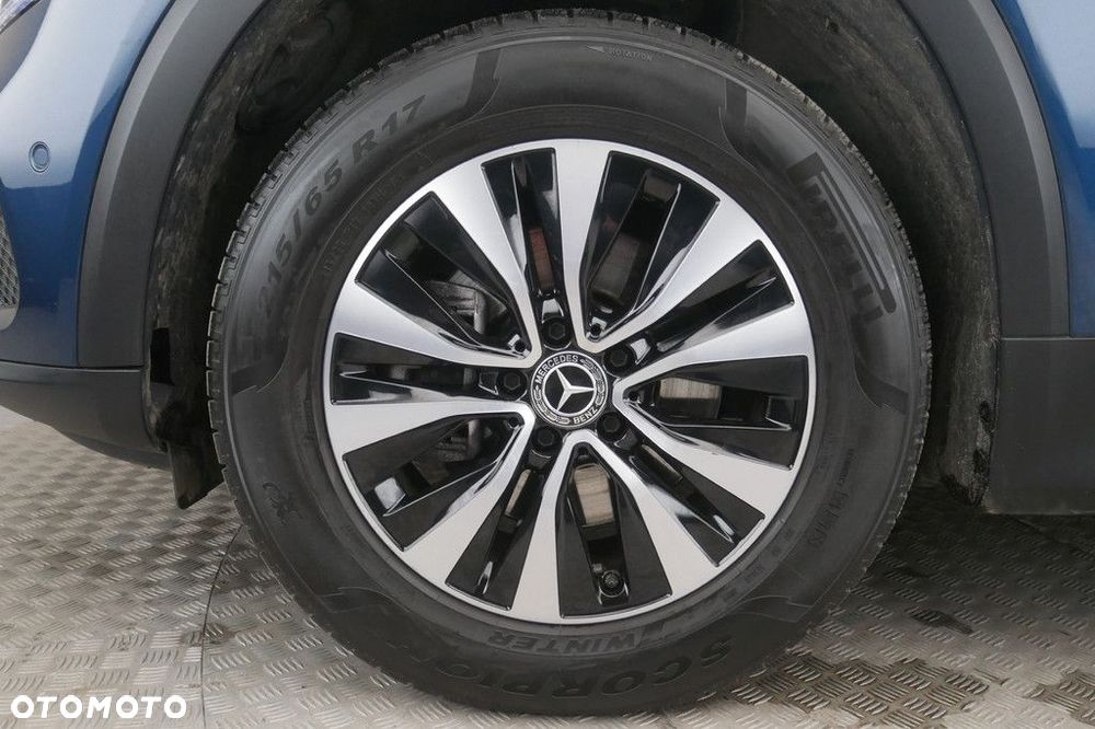 Mercedes-Benz GLB - 14