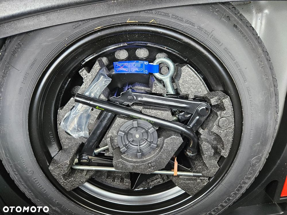 Volvo V40 T4 Kinetic - 21