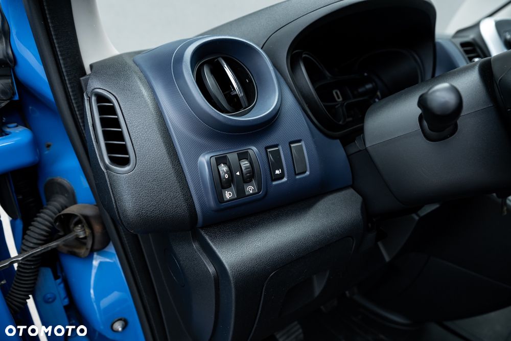 Opel Vivaro - 17