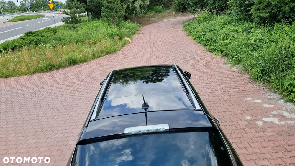 Renault Laguna 2.0 dCi Initiale - 9