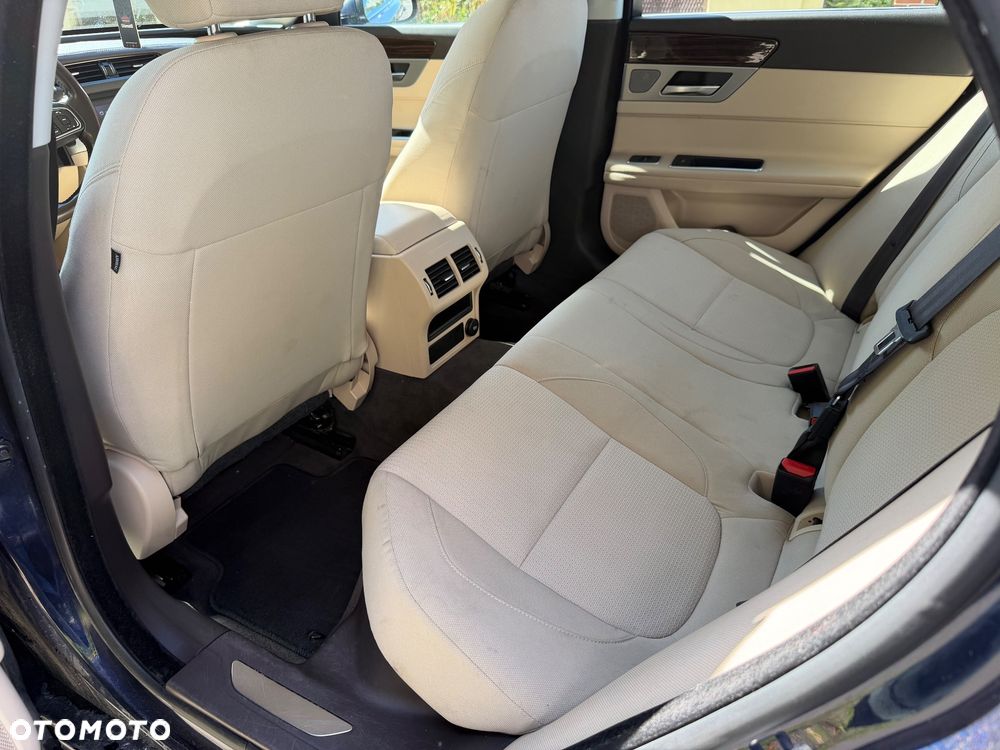 Jaguar XF 2.0 i4D Pure - 20