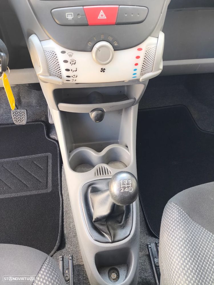 Toyota Aygo 1.0 - 12