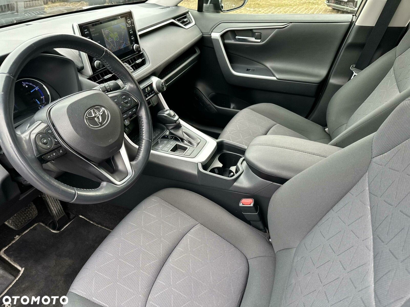 Toyota RAV4 - 10