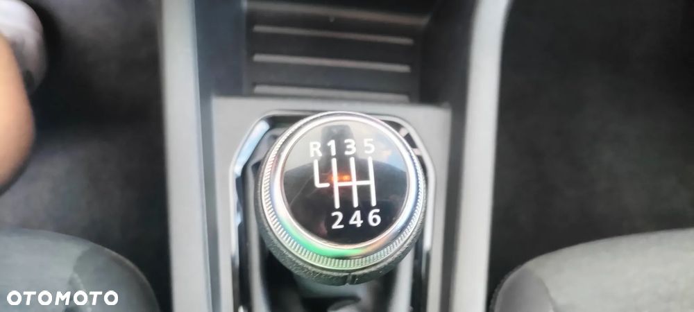 Renault Clio BLUE dCi 100 INTENS - 17