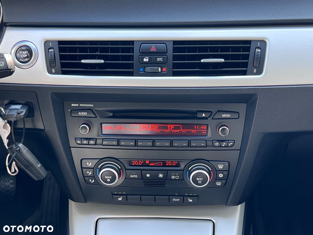 BMW Seria 3 318i Edition Exclusive - 25