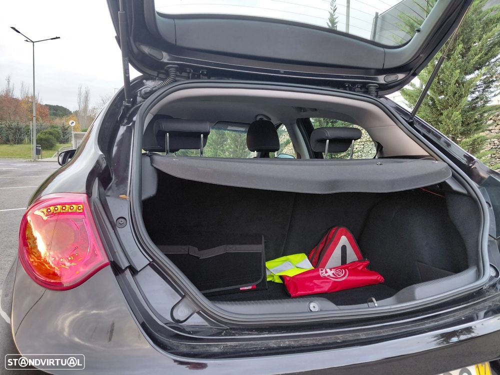 Alfa Romeo Giulietta 1.6 JTDm Super - 11