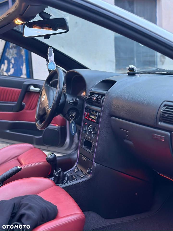 Opel Astra 1.8 Bertone - 12