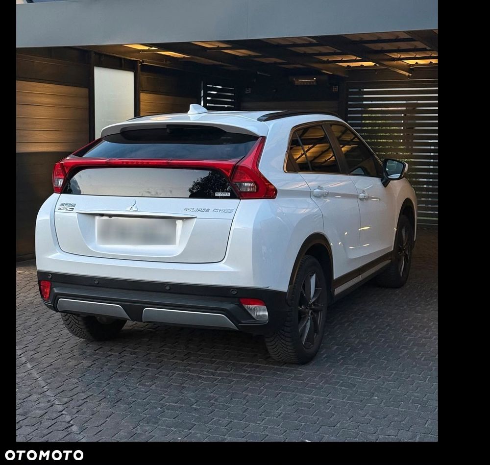 Mitsubishi Eclipse Cross - 11