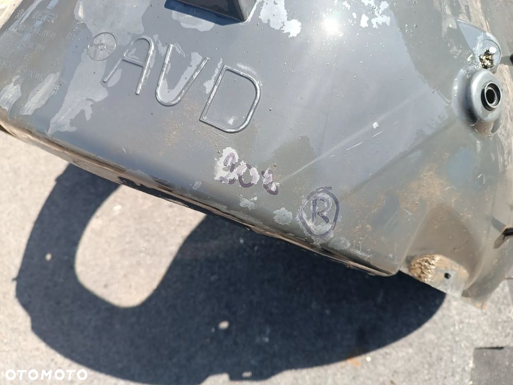 NADKOLE PRAWY PRZÓD PRZEDNIE PEUGEOT 208 - 6