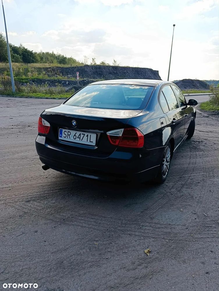 BMW Seria 3 318i - 3